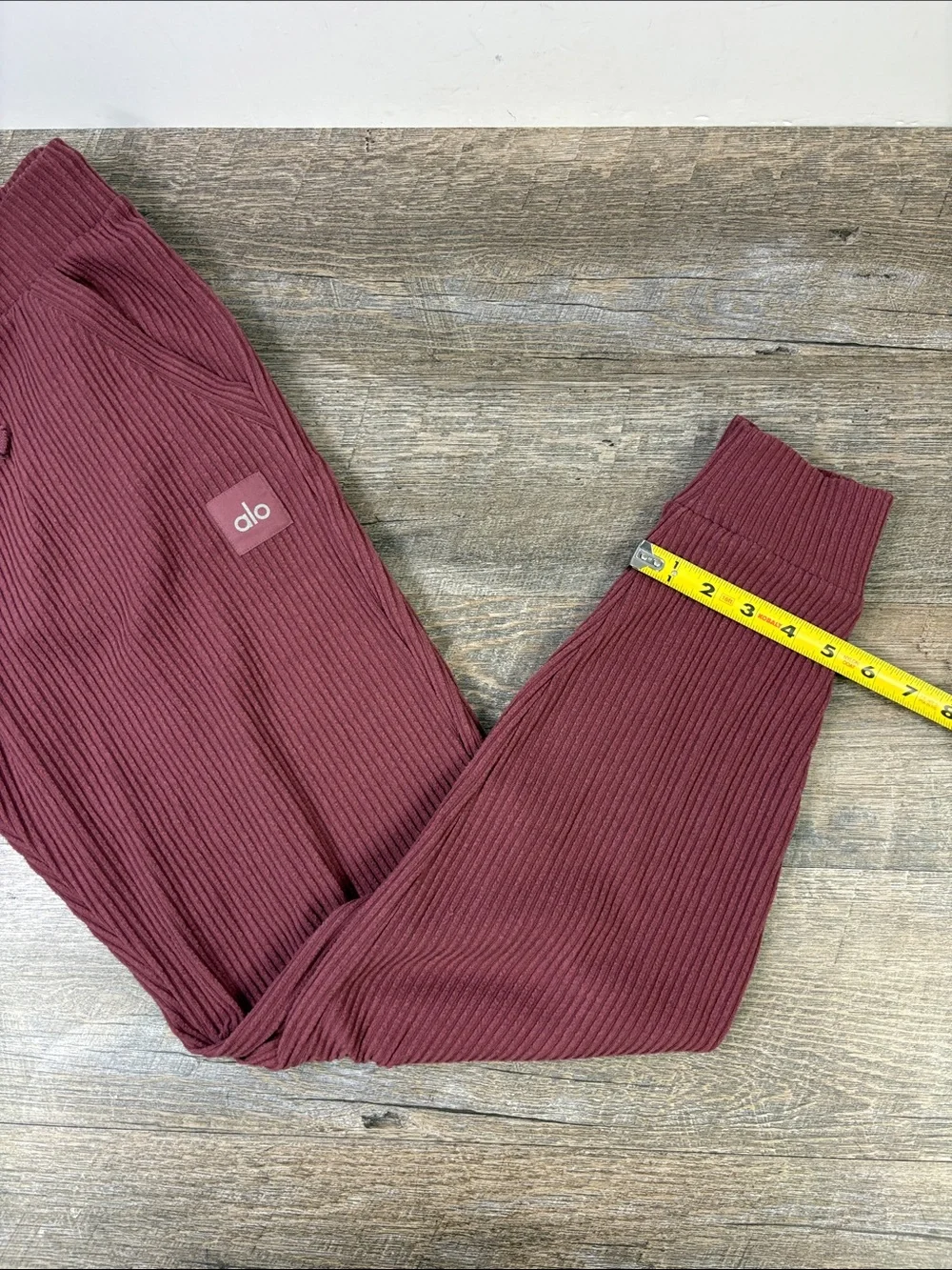 Alo Yoga Muse  Ribbed Jogger Pants Burgundy Truffle Size S